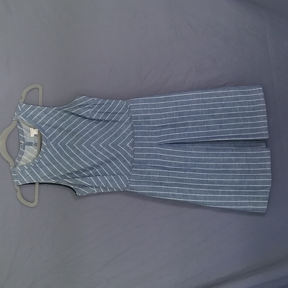 J Crew size 2 lined pleated sleeveless dress w/cutout